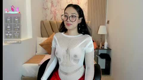 Snapshot of yuna__min chatting on October 3, 8:50 pm Yuna  online show from October 3, 8:50 pm