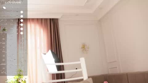 yuna_leen online show from December 2, 6:08 am