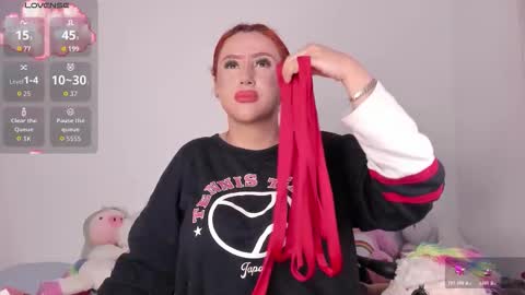 yunahott_ online show from November 6, 4:24 am