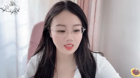 Snapshot of yuner0715 chatting on December 15, 6:29 am YunEr online show from December 15, 6:29 am