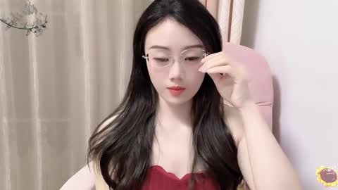 Snapshot of yuner0715 chatting on December 15, 2:37 pm YunEr online show from December 15, 2:37 pm