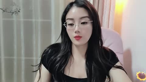 Snapshot of yuner0715 chatting on December 16, 2:27 pm YunEr online show from December 16, 2:27 pm