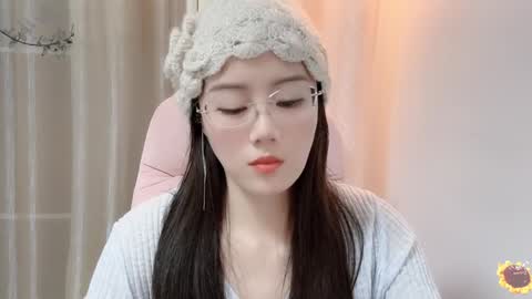 Snapshot of yuner0715 chatting on December 23, 2:17 pm YunEr online show from December 23, 2:17 pm