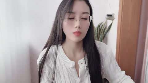 Snapshot of yuner0715 chatting on October 18, 4:04 am YunEr online show from October 18, 4:04 am