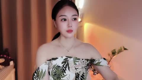 YunEr online show from August 1, 2:44 am