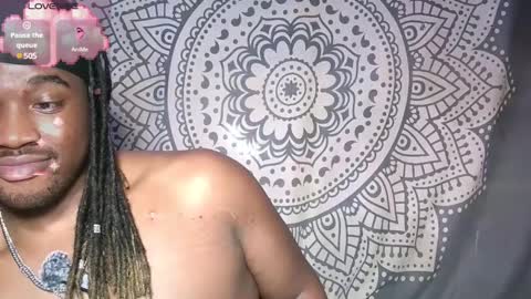 Snapshot of yungbbcbro chatting on December 5, 5:48 am Octavian online show from December 5, 5:48 am