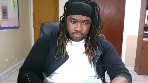 Snapshot of yungbbcbro chatting on December 22, 5:01 am Octavian online show from December 22, 5:01 am