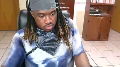 Snapshot of yungbbcbro chatting on December 27, 6:24 am Octavian online show from December 27, 6:24 am