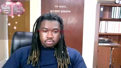 Snapshot of yungbbcbro chatting on December 28, 5:23 am Octavian online show from December 28, 5:23 am