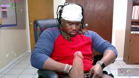 Snapshot of yungbbcbro chatting on January 5, 4:58 am Octavian online show from January 5, 4:58 am