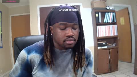 Snapshot of yungbbcbro chatting on January 10, 5:15 am Octavian online show from January 10, 5:15 am