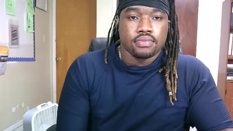 Snapshot of yungbbcbro chatting on March 7, 4:57 am Octavian online show from March 7, 4:57 am