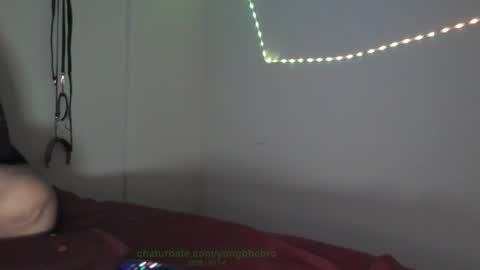 Snapshot of yungbbcbro chatting on February 4, 9:37 am Octavian online show from February 4, 9:37 am