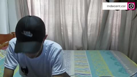 Snapshot of yungcouple_sex chatting on April 29, 9:10 pm Yokai Gaaia online show from April 29, 9:10 pm