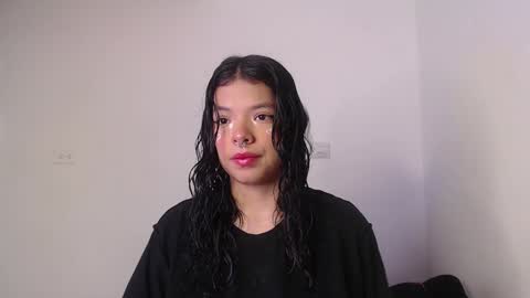 Snapshot of yungelitamor_ chatting on January 16, 5:00 am ELITA online show from January 16, 5:00 am