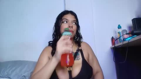 Snapshot of yungelitamor_ chatting on March 11, 7:58 am ELITA online show from March 11, 7:58 am