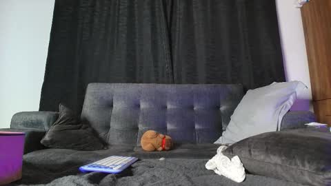 Snapshot of yungelitamor_ chatting on September 15, 4:56 am ELITA online show from September 15, 4:56 am