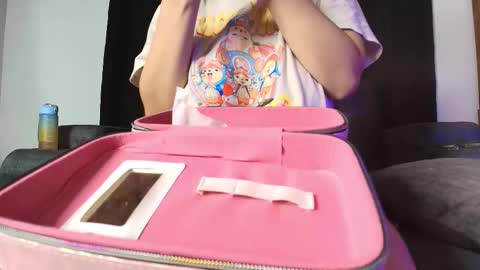Snapshot of yungelitamor_ chatting on September 22, 5:09 am ELITA online show from September 22, 5:09 am