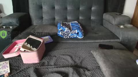 Snapshot of yungelitamor_ chatting on September 25, 4:49 am ELITA online show from September 25, 4:49 am