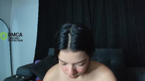 Snapshot of yungelitamor_ chatting on June 25, 5:12 am ELITA online show from June 25, 5:12 am