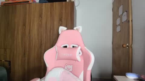 Snapshot of yungelitamor_ chatting on July 12, 4:47 am ELITA online show from July 12, 4:47 am