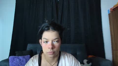 Snapshot of yungelitamor_ chatting on July 23, 5:16 am ELITA online show from July 23, 5:16 am