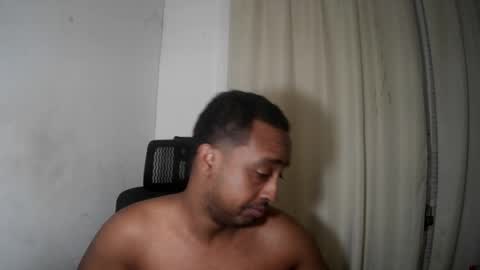 yungswade online show from March 28, 4:01 am