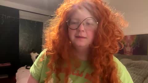 Snapshot of yungnotinnocent chatting on December 18, 10:21 am Etta and N online show from December 18, 10:21 am