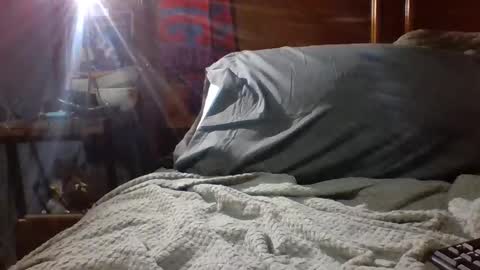 Snapshot of yungstallion10 chatting on November 26, 6:58 am Fire 0range kush online show from November 26, 6:58 am