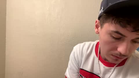 yungstudbev online show from December 31, 3:55 am