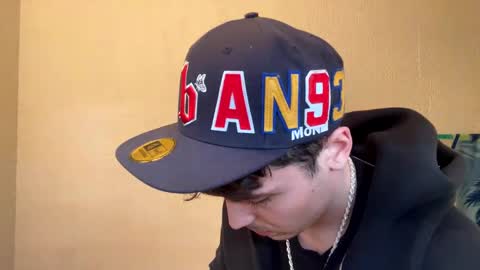 yungstudbev online show from January 14, 2:53 pm