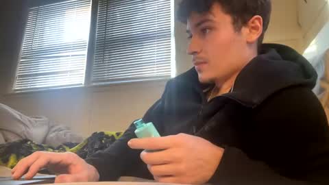 yungstudbev online show from January 28, 8:58 pm