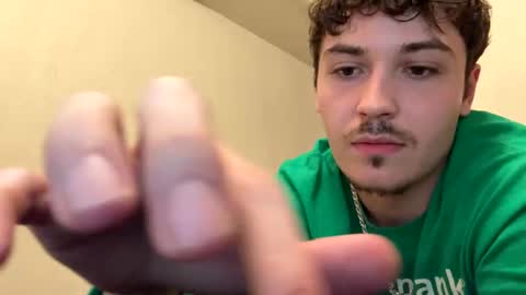 yungstudbev online show from October 17, 2:04 am