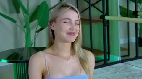 Tessa online show from July 24, 6:39 pm