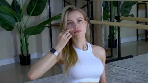 Tessa online show from August 2, 5:33 pm