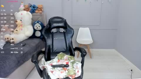 yunleah online show from February 11, 4:39 am