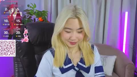 Yunna  online show from March 8, 1:03 am