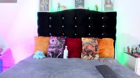 Snapshot of yuong_jung chatting on October 7, 3:04 am yuong soo online show from October 7, 3:04 am