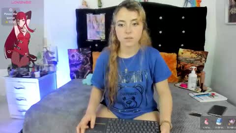 Snapshot of yuong_jung chatting on November 13, 9:36 pm yuong soo online show from November 13, 9:36 pm