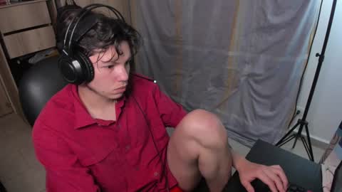 yurii_moody online show from December 14, 1:39 am