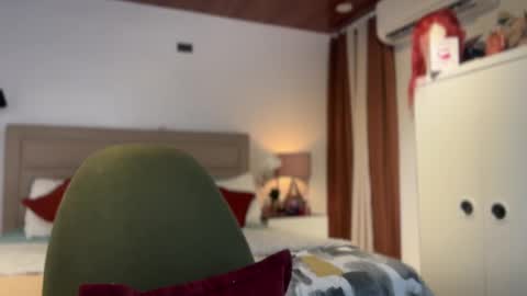 Snapshot of yurika_suckxx chatting on December 6, 12:02 am GODDESS SOFIA online show from December 6, 12:02 am