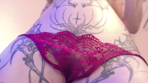 Hi My name Yuriko online show from March 9, 9:35 am