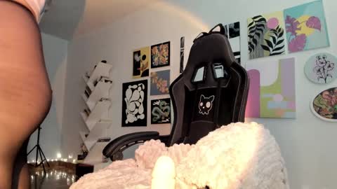 paola online show from September 15, 8:20 pm