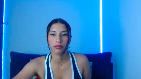 Snapshot of yuziidreams chatting on November 19, 11:27 pm yuzii Im new to these pages so I hope you guys are kind to me. online show from November 19, 11:27 pm