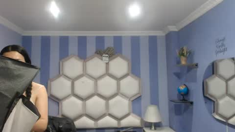 Snapshot of yvi_taylor chatting on July 23, 11:52 am yvi online show from July 23, 11:52 am