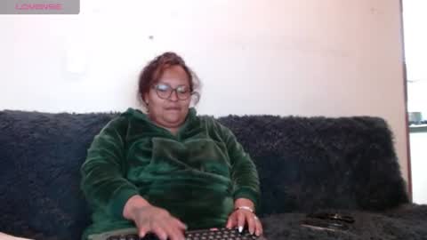 yvonn online show from June 22, 11:51 am