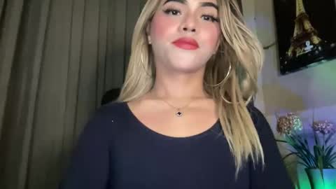 Snapshot of yvonne_guidotti chatting on May 7, 5:40 pm Miss Cali online show from May 7, 5:40 pm