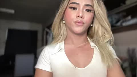 Miss Cali online show from July 23, 8:18 pm