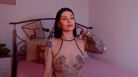 I V Y   online show from February 19, 9:55 pm