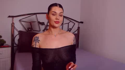I V Y   online show from April 30, 8:26 pm